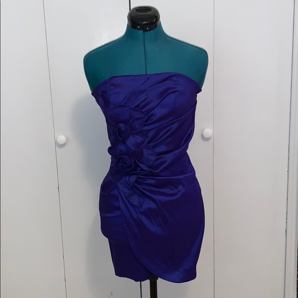 Blue strapless dress